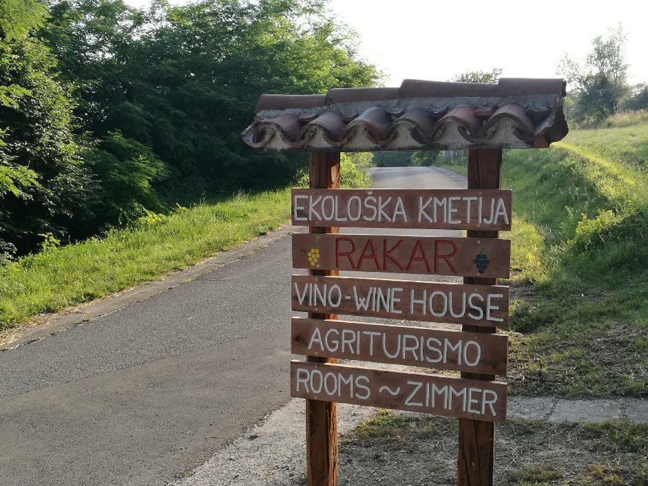 Hostal Wine House Rakar Gračišče Exterior foto